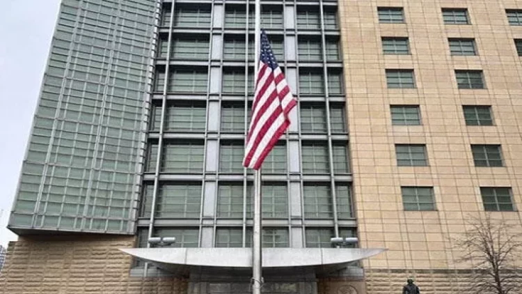 Terrora görə bir neçə ölkənin Moskvadakı səfirliyi bayraqlarını endirdi - FOTOlar