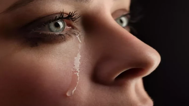 İnsan hər gün ağlasa nə olar?