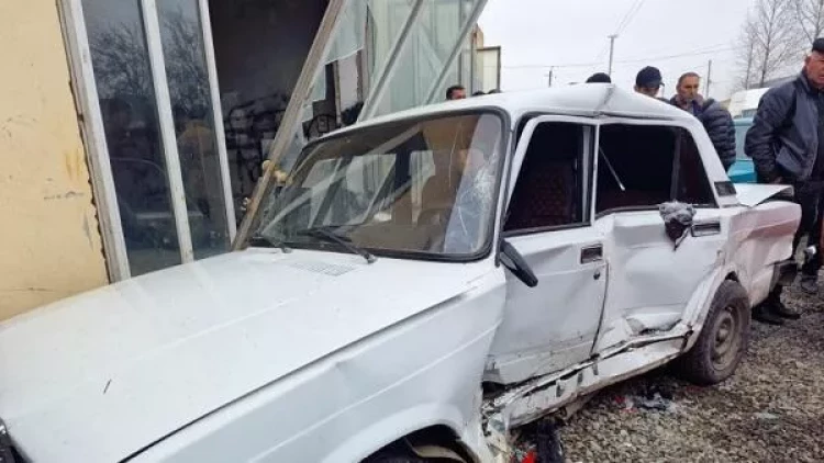 Bərdədə ağır qəza: yaralılar var