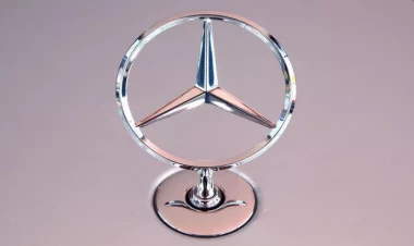 “Mercedes-Benz” minlərlə avtomobilini geri çağıracaq