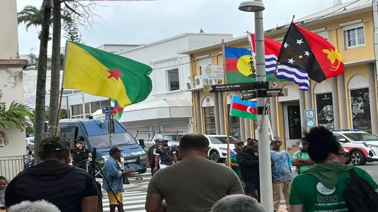 Yeni Kaledoniyada aksiyada Azərbaycan Prezidentinin və 