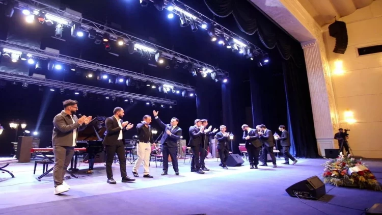 Gəncə Dövlət Filarmoniyasında izdihamla keçən 