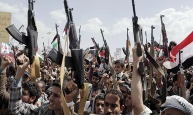 Husilər “Mado”ya hücum etdilər