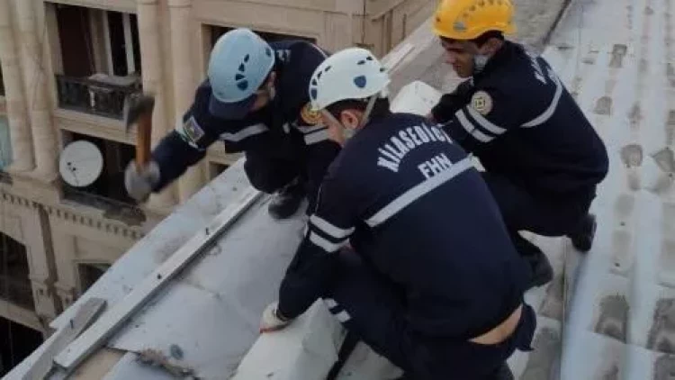 Xətaidə 3 nəfər mənzildə köməksiz vəziyyətdə qaldı