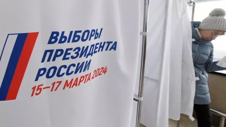 Rusiyada prezident seçkilərində seçici fəallığı 55 faizi ötüb