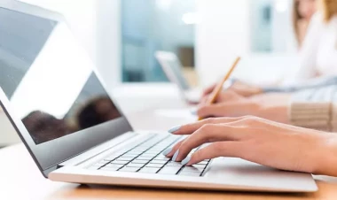 110 mindən çox abituriyent ərizəsini təsdiqləyib