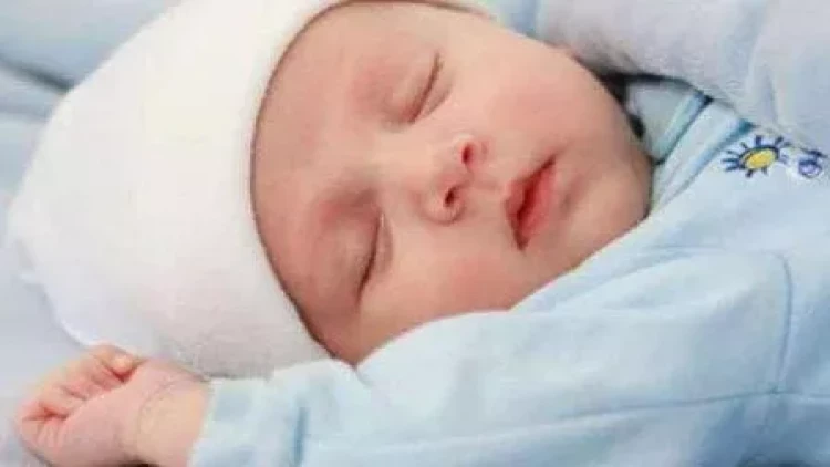 Çində quyruqlu körpə doğuldu - VİDEO