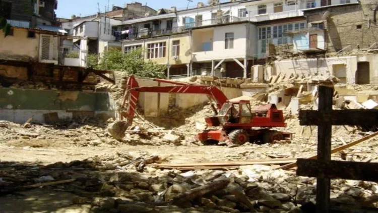 Azərbaycanda bu binalarda yaşayan 2886 ailəyə 50 milyon AZN pul ayrılıb