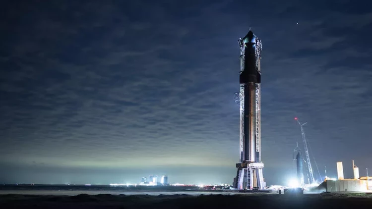 “Starship” fəzada yoxa çıxdı