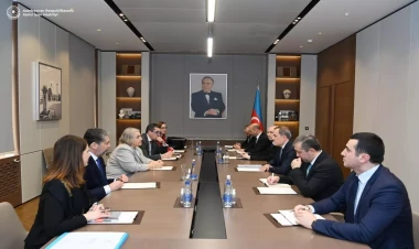 Ceyhun Bayramov Yunanıstan XİN rəhbərinin müavini ilə görüşdü