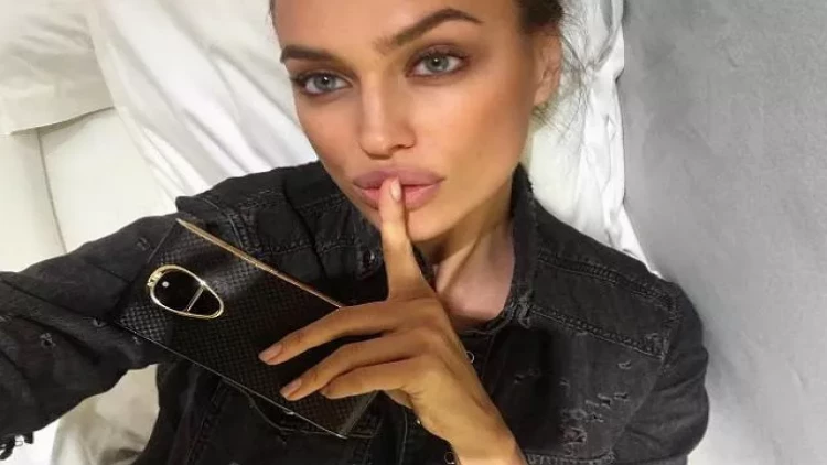 İrina Şeyk cazibədar pozalar verdi - FOTOlar