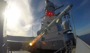 Türkiyə yerli mühərrikli “Atmaca” raketini uğurla sınaqdan keçirdi
