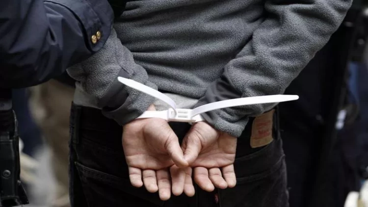 Beynəlxalq axtarışda olan iki nəfər Özbəkistana ekstradisiya edildi