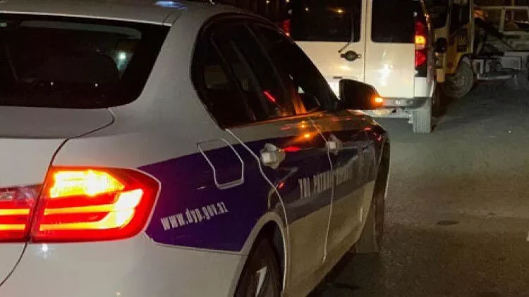 Bakıda tiktoker “Vaqa” nömrəsiz avtomobili təqib etdi, özü də qaydaları pozdu - VİDEO