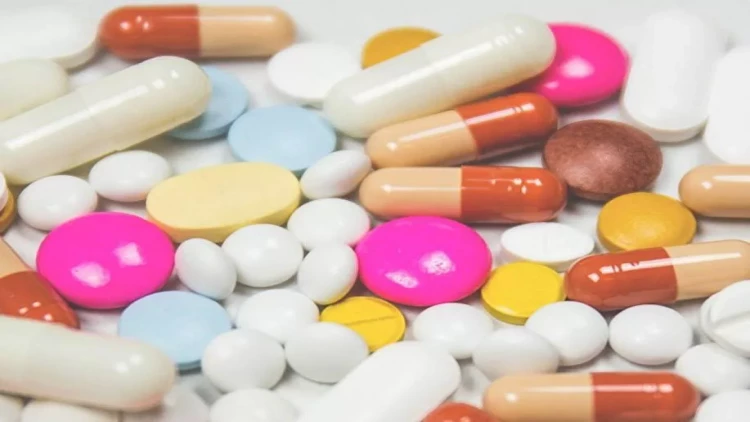 Dərman qəbul edən şəxslərin orucu pozulurmu? - AÇIQLAMA