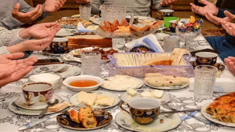 Səhiyyə Nazirliyi Ramazanda qidalanma ilə bağlı xəbərdarlıq etdi