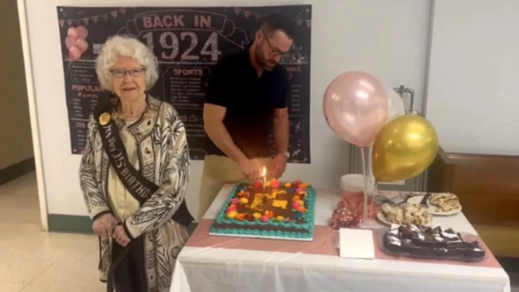 100 yaşlı qadın: 25 dəfə ad gününü qeyd etdi