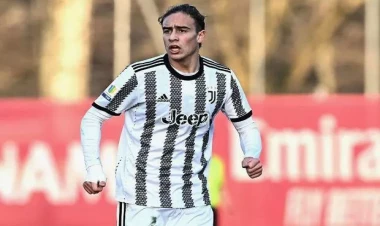 “Yuventus”un türkiyəli ulduzunun maaşı 4 dəfə artacaq?