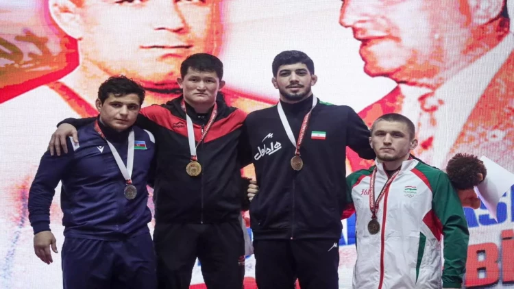 Antalyada sərbəst güləşçimizdən gümüş medal
