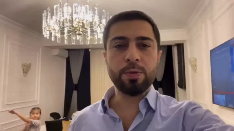 Namiq VİDEO paylaşdı - qızı təsadüfən kadra belə düşdü