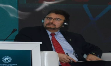 İslamafobiya yalnızca nifrət aktı deyil - Keçmiş nazir