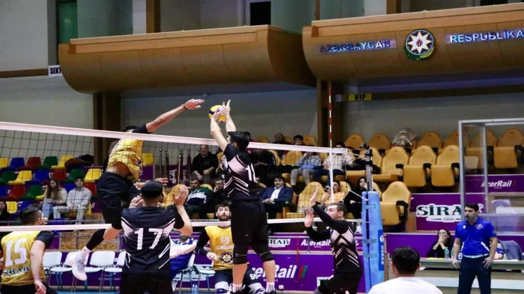 Liderdən möhtəşəm geridönüş