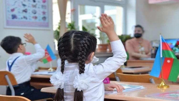 Məktəblərdə davranış qaydaları hazırlanır - RƏSMİ