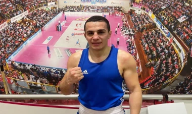 Tayfur Əliyevdən lisenziya turnirində uğurlu start