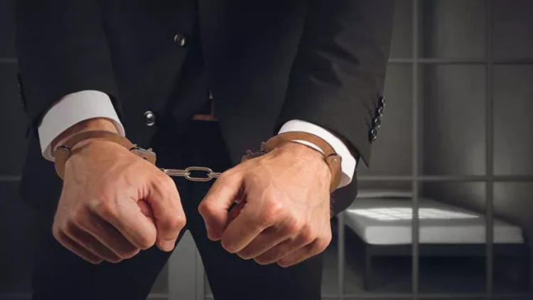 Azərbaycanda şirkət rəhbəri həbs edildi - 875 min manatlıq dələduzluq