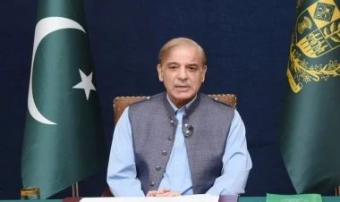 Şahbaz Şərif Pakistanın yeni Baş naziri kimi  and içdi