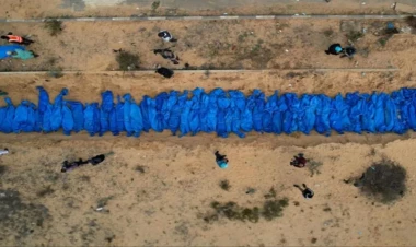 İsrail hərbi təyyarələri qəbirstanlığı bombaladı - FOTO