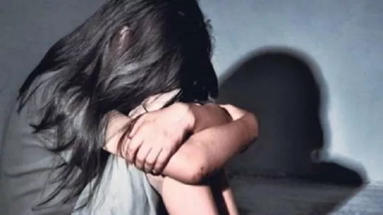 Salyanda 11-ci sinif şagirdi ana oldu