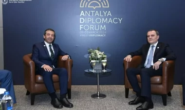 Ceyhun Bayramov Şimali Kiprdən olan həmkarı ilə TDT çərçivəsində əməkdaşlığı müzakirə edib - FOTO