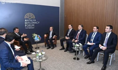 Ceyhun Bayramov TDT-nin Baş katibi ilə görüşüb