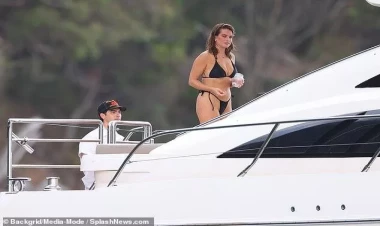 Məşhur müğənni model sevgilisi ilə yaxtada belə GÖRÜNTÜLƏNDİ - FOTO