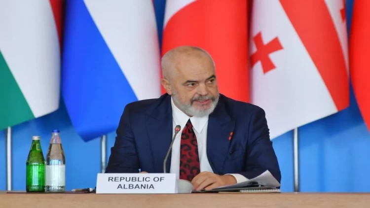Edi Rama: Azərbaycan qazı və Xəzər hövzəsi bizim birgə gələcəyimiz üçün mühüm rol oynayır