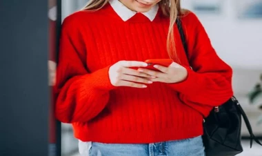 Məktəbdə smartfonlar qadağan olunacaq? - RƏSMİ AÇIQLAMA