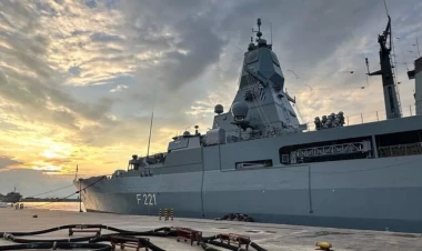 Almaniya freqatı səhvən NATO-nun dronuna hücum edib