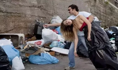 Gələcək ərini zibillikdə tapıb - qeyri-adi SEVGİ HEKAYƏSİ - FOTOlar