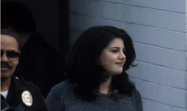 “Əsrin seks qalmaqalı”nın “zərərçəkən”i Monika Levinski 25 ildə necə dəyişib... - FOTO