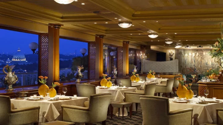 Bakıda məşhur restoranın sahibkarı cəzalandırıldı - FOTO