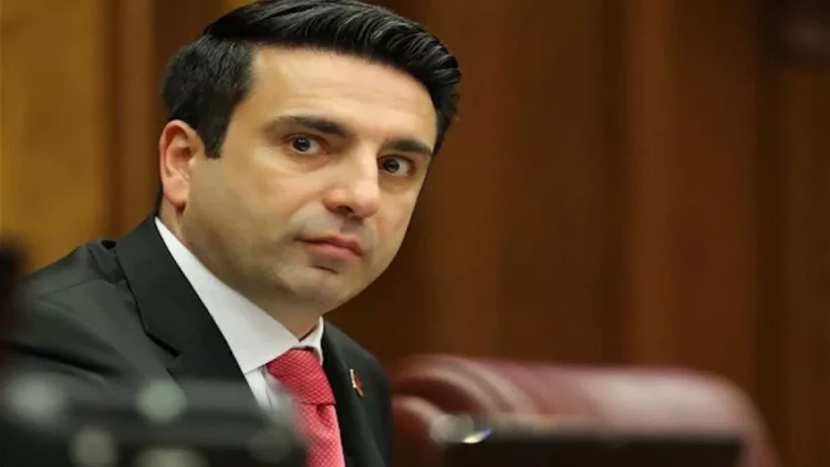 Simonyan: Zelenskinin Ermənistana səfəri barədə  məlumat yoxdur