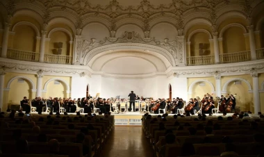 Filarmoniyada səhnəsində Xocalı soyqırımına həsr olunmuş anım mərasimi keçirilib - VİDEO - FOTO