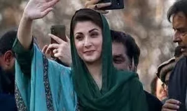 Pakistan tarixində ilk: Nəvaz Şərifin qızı baş nazir seçildi - FOTO