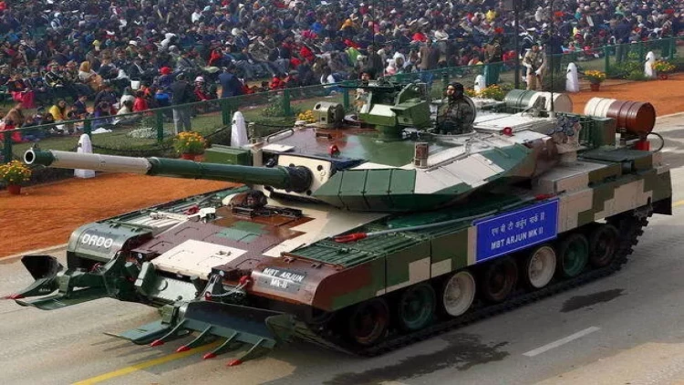 Hindistan hərbi istehsalı və ixracını 3 dəfə artıracaq