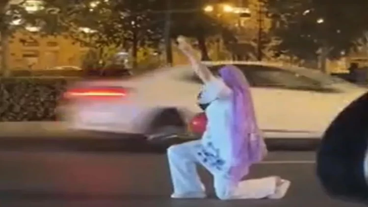 Bakı küçələrində insanların qorxusuna çevrilən şəxslər KİMDİR? - İşə polis qarışdı - VİDEO