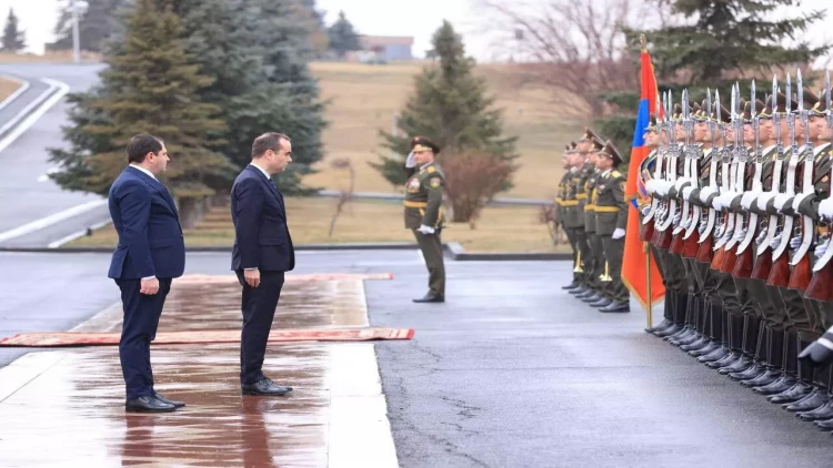 Ermənistan və Fransa müdafiə nazirləri İrəvanda görüşdü