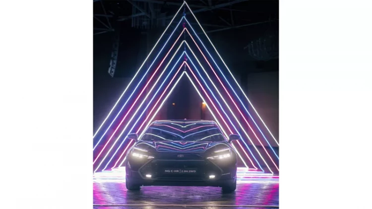 Tamamilə yenilənmiş Toyota C-HR təqdim edildi