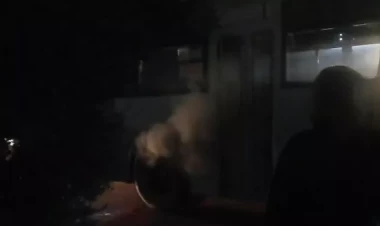 Bakıda avtobusda tüstülənmə oldu - VİDEO