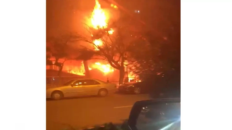 FHN: İzmir küçəsindəki kafedə baş verən yanğında xəsarət alan olmayıb - YENİLƏNİB - VİDEO - FOTO